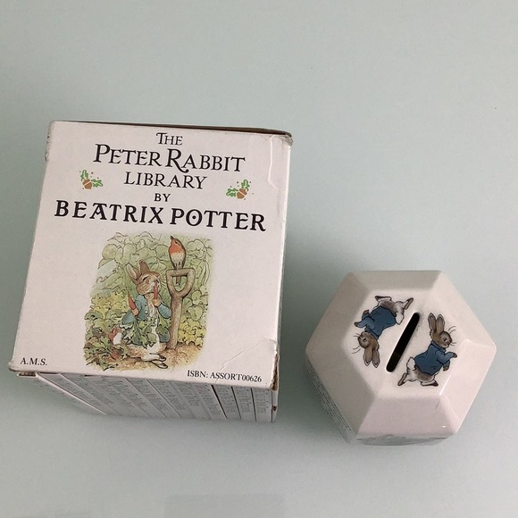 The Peter Rabbit Library by Beatrix Potter books and ceramic coin bank EUC - Picture 6 of 10